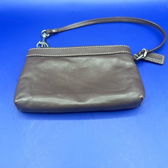 Coach Chestnut / Brown Leather Pleated Wristlet - Picture 3 of 6